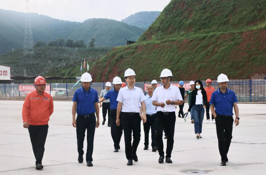 BETWA西汉姆联官方官网党委副书记、副董事长、总经理肖波调研沿江高速建设及安全环保工作 (2).PNG
